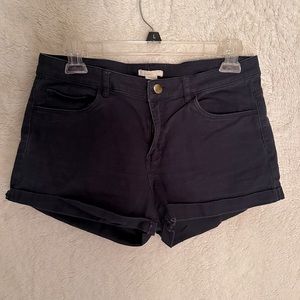 Fun cute jean shorts for the warm weather!! Dark blue/black color shorts